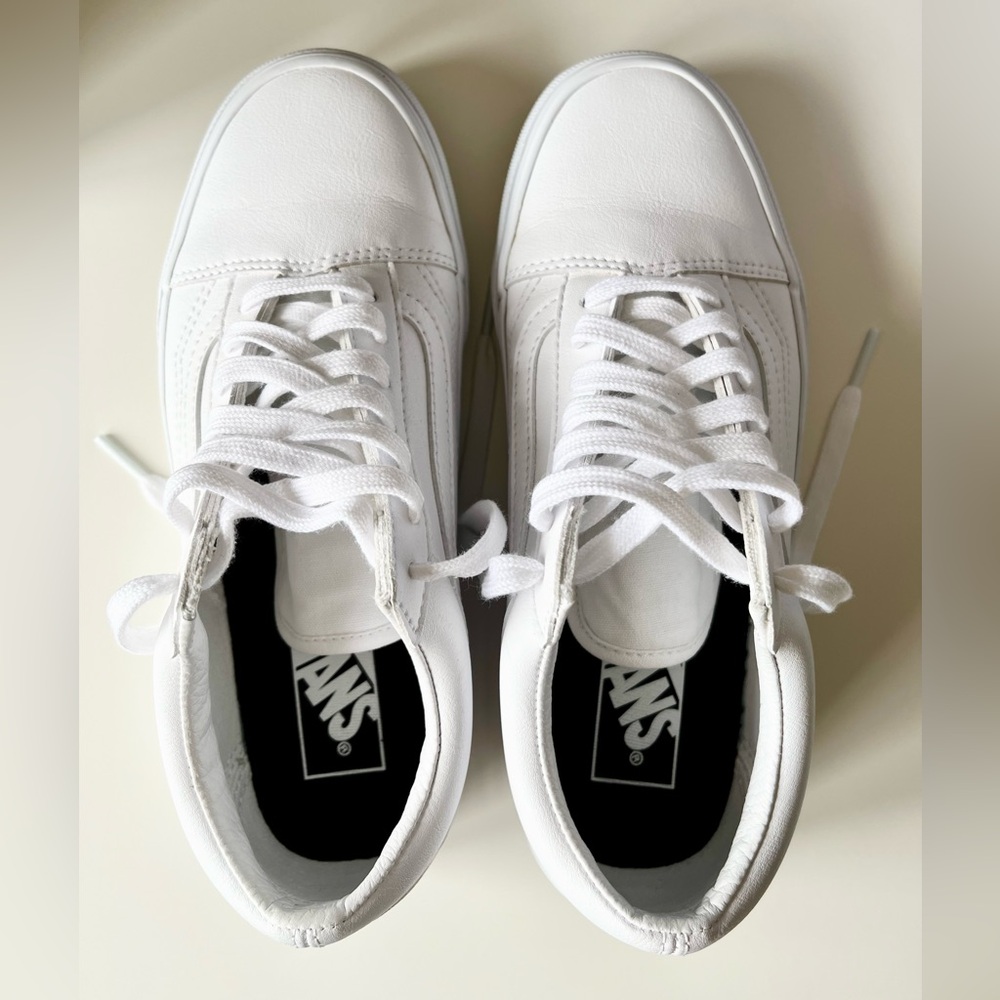 Vans Old Skool Leather Shoe - White